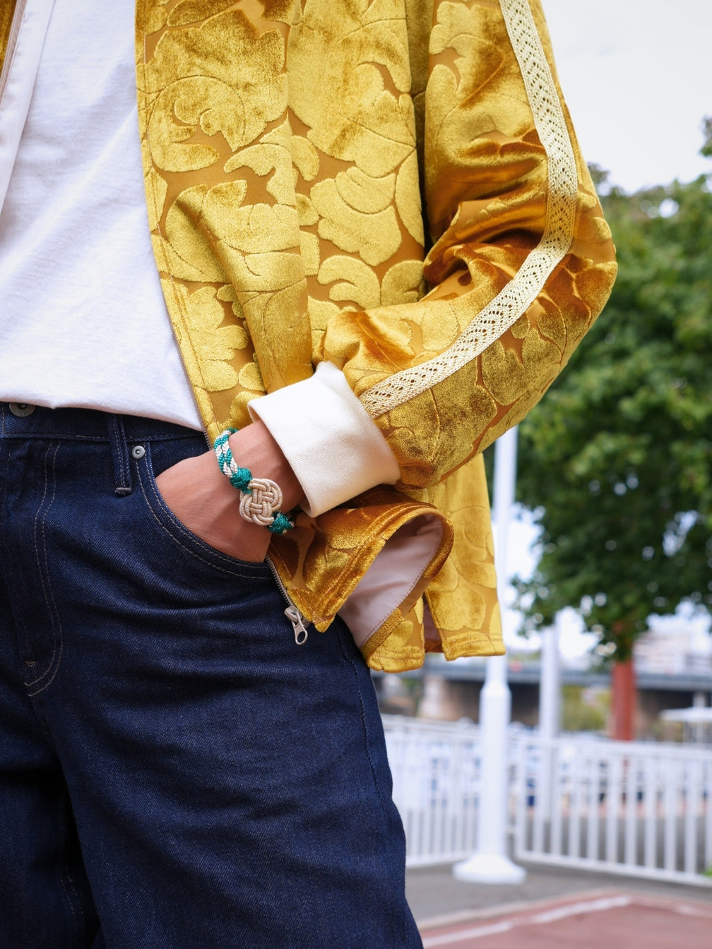 bomber beldi jaune