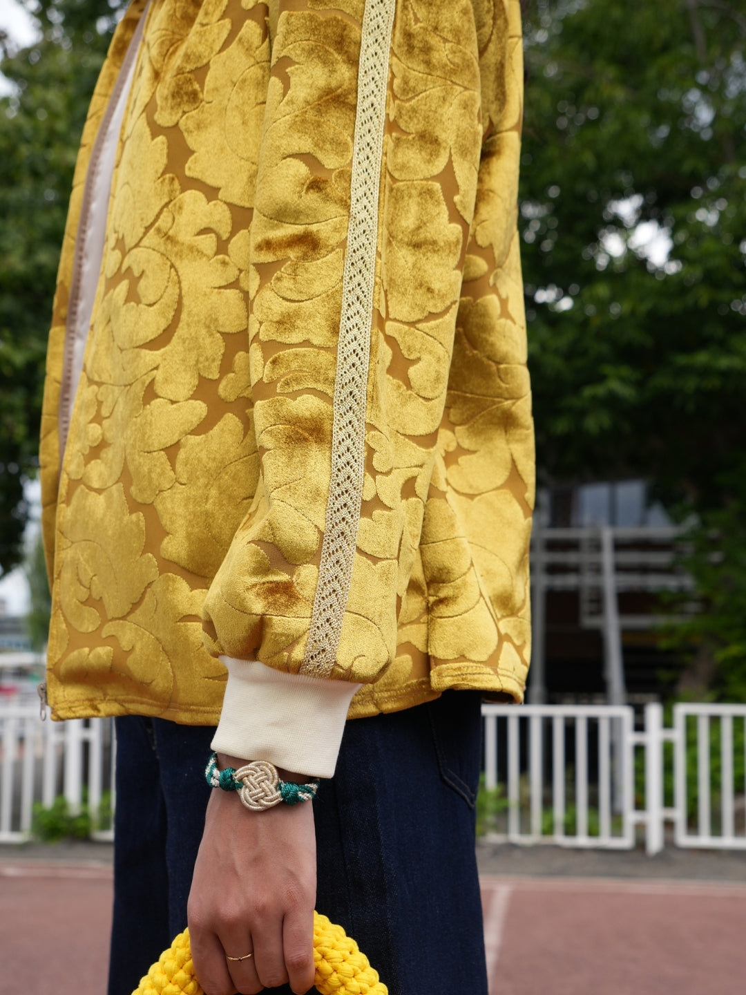 bomber beldi jaune
